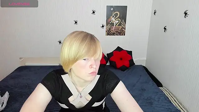 Cattie w  online show from October 30, 2025, 2:13 am