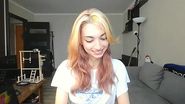 JillianBozak online show from October 1, 2025, 10:21 am