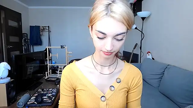 JillianBozak online show from October 2, 2025, 10:00 am