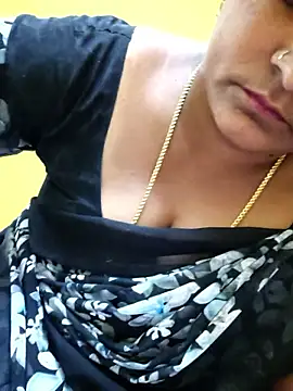 navyasree143 online show from November 1, 2025, 2:08 pm