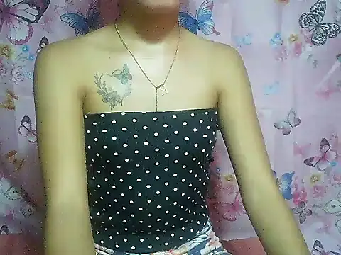 SweetPussie18x online show from November 4, 2025, 11:59 pm