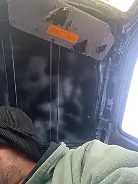 Derrickandash online show from November 29, 2025, 6:55 pm