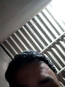 Snapshot of desiyouth94 chatting on October 28, 2025, 8:11 pm desiyouth94 online show from October 28, 2025, 8:11 pm