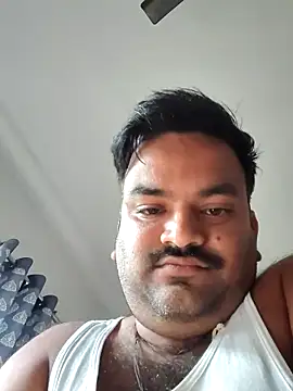 Snapshot of desiyouth94 chatting on November 11, 2025, 4:23 am desiyouth94 online show from November 11, 2025, 4:23 am