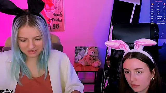 Snapshot of leslie_bird chatting on October 9, 2025, 7:39 am leslie bird online show from October 9, 2025, 7:39 am