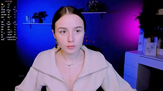 Snapshot of leslie_bird chatting on October 16, 2025, 5:19 am leslie bird online show from October 16, 2025, 5:19 am