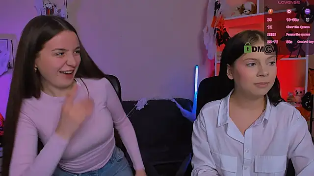 Snapshot of leslie_bird chatting on October 29, 2025, 12:40 pm leslie bird online show from October 29, 2025, 12:40 pm