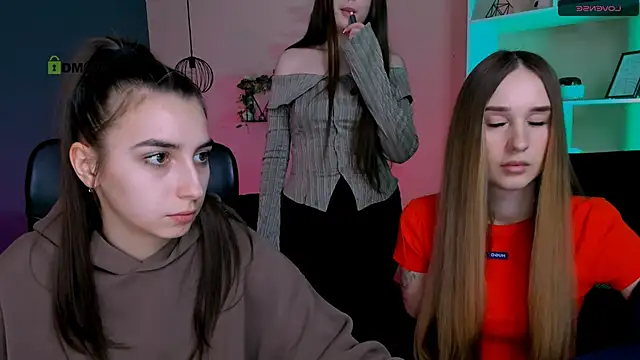 leslie bird online show from March 17, 2026, 9:56 am