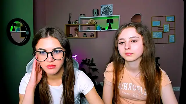 rebecca smile online show from March 26, 2026, 1:17 pm