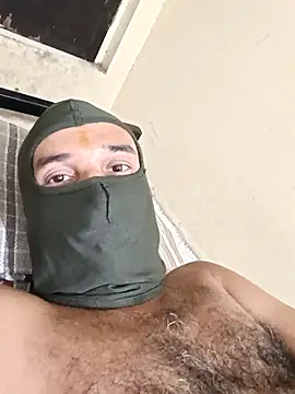 RaviLoveUAll online show from November 9, 2025, 6:39 pm