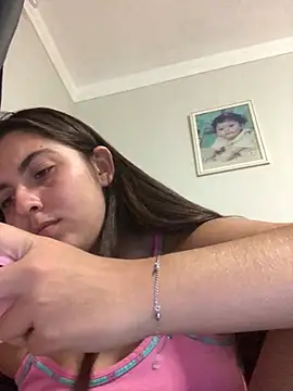 Snapshot of larj021bb chatting on February 21, 2026, 12:33 am larj021bb online show from February 21, 2026, 12:33 am