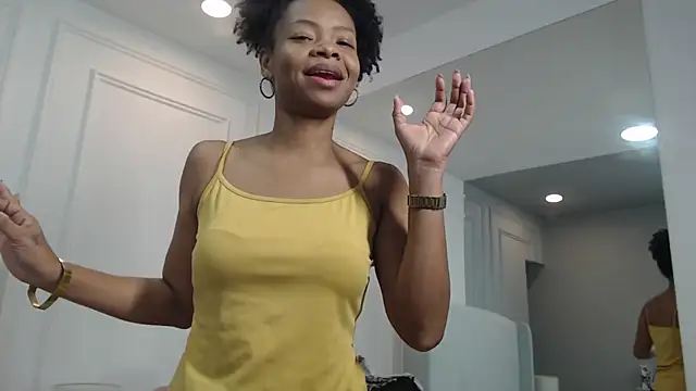 Snapshot of ChantalGarner chatting on October 9, 2025, 12:47 pm ChantalGarner online show from October 9, 2025, 12:47 pm