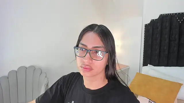 cherrylady 02 online show from January 15, 2026, 12:54 pm