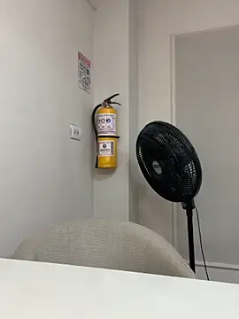 theladymonserrateshow online show from December 1, 2025, 12:10 pm