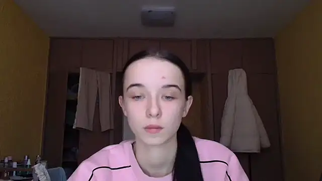 Emilia Light online show from January 12, 2026, 8:41 am