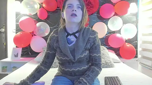 ZOE LE online show from February 17, 2026, 11:40 am