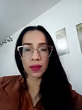 Snapshot of YaraDuartee chatting on November 4, 2025, 12:37 pm YaraDuartee online show from November 4, 2025, 12:37 pm