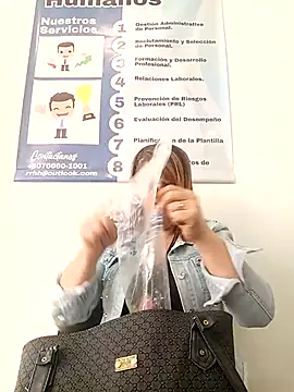 VANESSA  01 online show from December 20, 2025, 4:03 pm