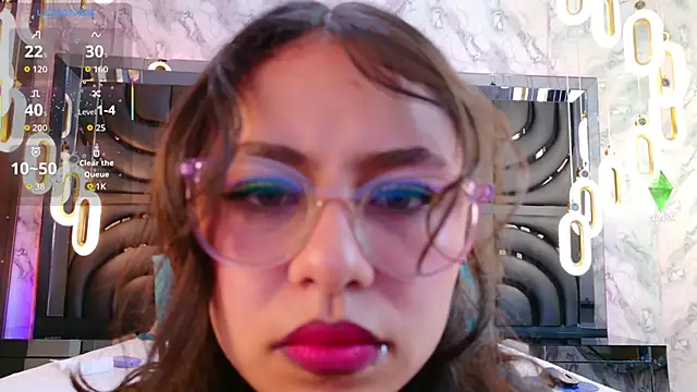 LiaTeylor online show from November 30, 2025, 7:07 pm