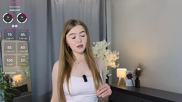 TwixieGuo online show from October 16, 2025, 11:00 am