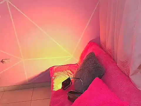 CuteFlame online show from November 21, 2025, 9:35 pm