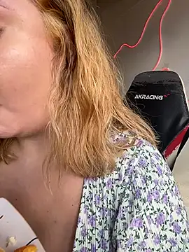 Angelina velvett online show from November 9, 2025, 7:12 pm