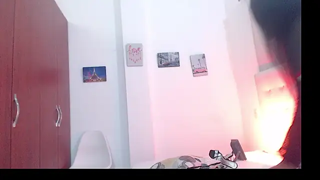 queen-dayanna online show from October 30, 2025, 12:28 pm