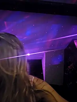 Snapshot of WhimsicalBirdette chatting on October 5, 2025, 6:50 pm WhimsicalBirdette online show from October 5, 2025, 6:50 pm