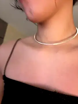 Capricho 01 online show from October 25, 2025, 12:34 pm