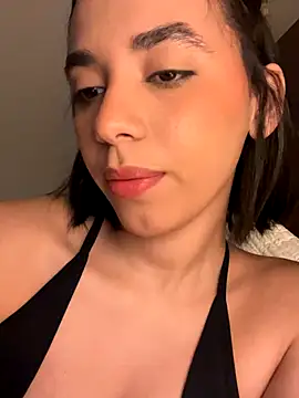 Capricho 01 online show from October 27, 2025, 12:31 pm