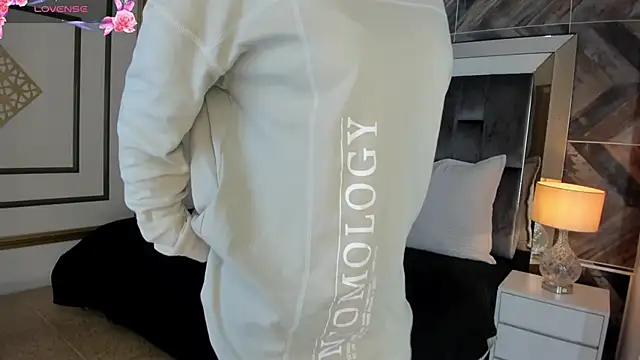 NaylaGrey online show from March 7, 2026, 11:29 am