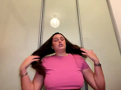 Snapshot of Playfulvixen25 chatting on October 1, 2025, 11:33 pm Playfulvixen25 online show from October 1, 2025, 11:33 pm