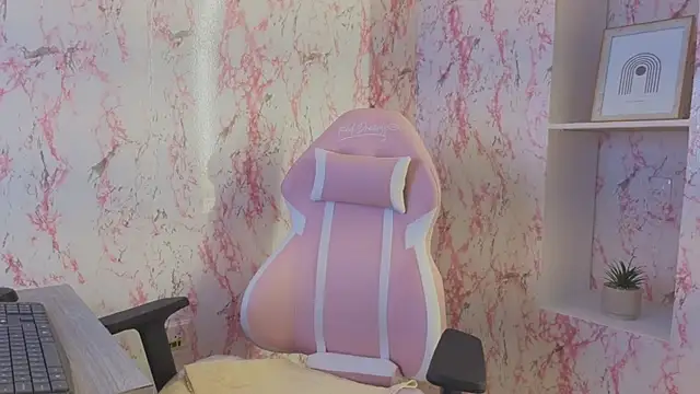 Sharon Curvy online show from October 17, 2025, 3:10 am