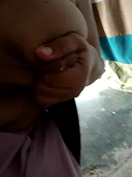 Snapshot of young_dairy01 chatting on October 10, 2025, 12:26 pm young dairy01 online show from October 10, 2025, 12:26 pm