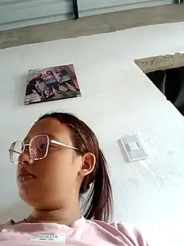 Snapshot of young_dairy01 chatting on October 29, 2025, 12:07 pm young dairy01 online show from October 29, 2025, 12:07 pm