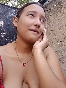 Snapshot of young_dairy01 chatting on November 6, 2025, 12:17 pm young dairy01 online show from November 6, 2025, 12:17 pm