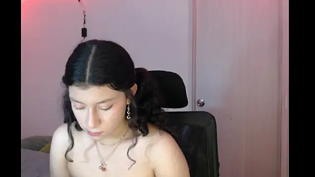 Ivonnybonn online show from November 29, 2025, 2:47 am