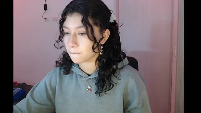 Ivonnybonn online show from November 30, 2025, 1:42 am