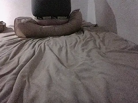 Snapshot of holyfuckyess chatting on October 1, 2025, 8:53 am holyfuckyess online show from October 1, 2025, 8:53 am