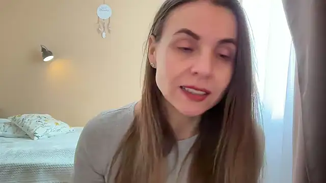 AnnieLove7722 online show from May 13, 2026, 9:50 am