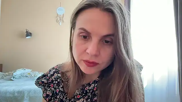 AnnieLove7722 online show from May 26, 2026, 9:38 am
