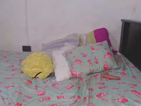 scarlett2310 online show from October 30, 2025, 4:19 pm