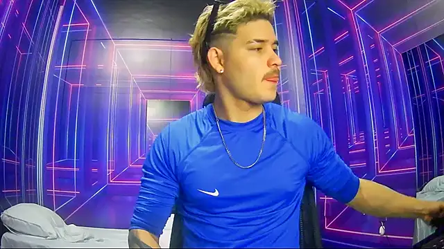 AlexPiersss online show from September 30, 2025, 7:19 pm