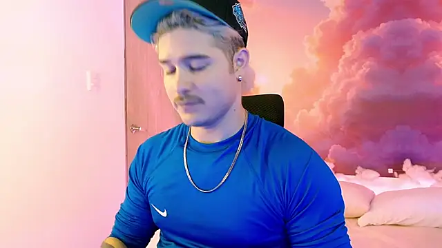 AlexPiersss online show from November 7, 2025, 7:03 pm