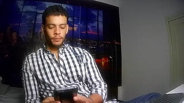 Snapshot of DominicBlazze chatting on September 30, 2025, 7:08 pm DominicBlazze online show from September 30, 2025, 7:08 pm
