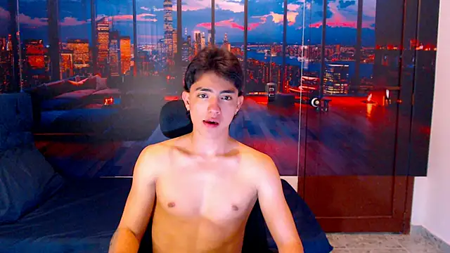 Snapshot of RomeoMillerr chatting on October 7, 2025, 7:11 pm RomeoMillerr online show from October 7, 2025, 7:11 pm