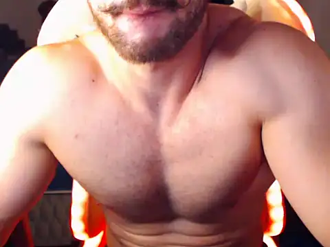 Snapshot of Lucamboy chatting on September 30, 2025, 5:01 am Lucamboy online show from September 30, 2025, 5:01 am