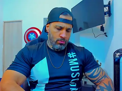 JoshRigby online show from October 17, 2025, 7:38 pm