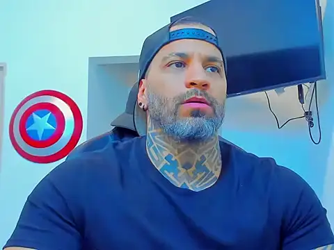 JoshRigby online show from November 20, 2025, 8:19 pm