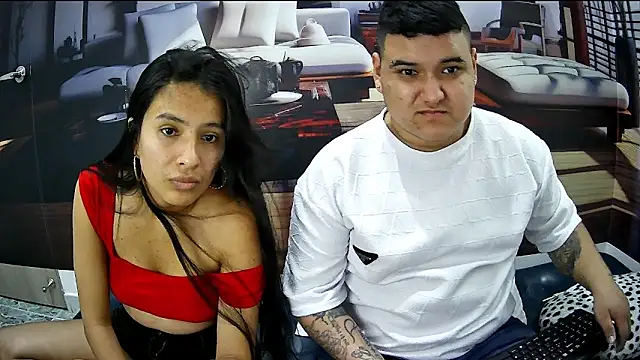 Snapshot of Charly_and_laura chatting on October 1, 2025, 7:53 pm Charly and laura online show from October 1, 2025, 7:53 pm